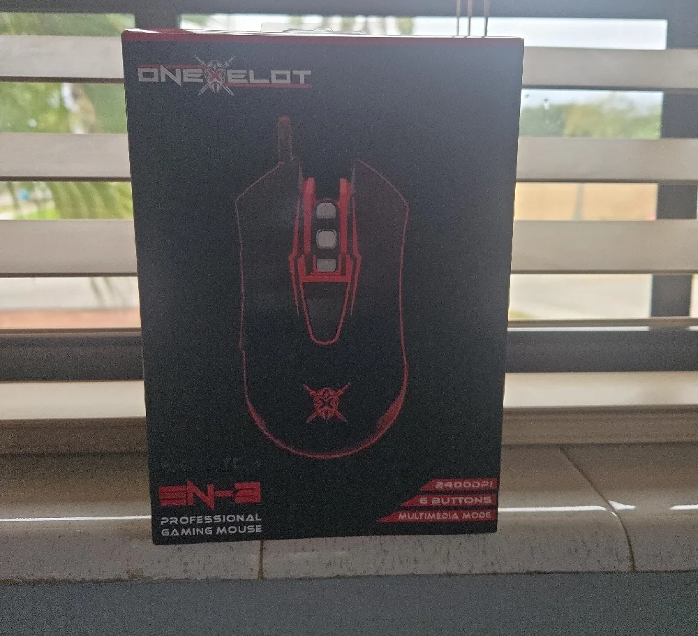 Professional Gaming Mouse - Black and Red